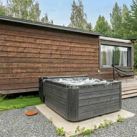 Private Himosranta Glass & Jacuzzi Feriehus Jämsä
