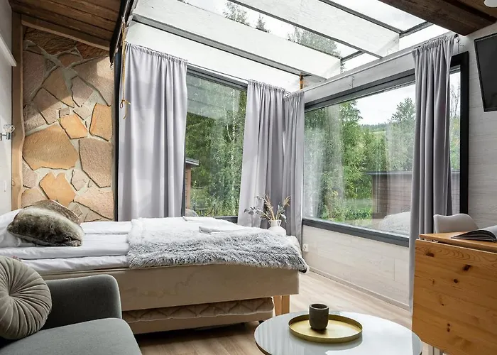 Private Himosranta Glass Suite & Jacuzzi Jämsä