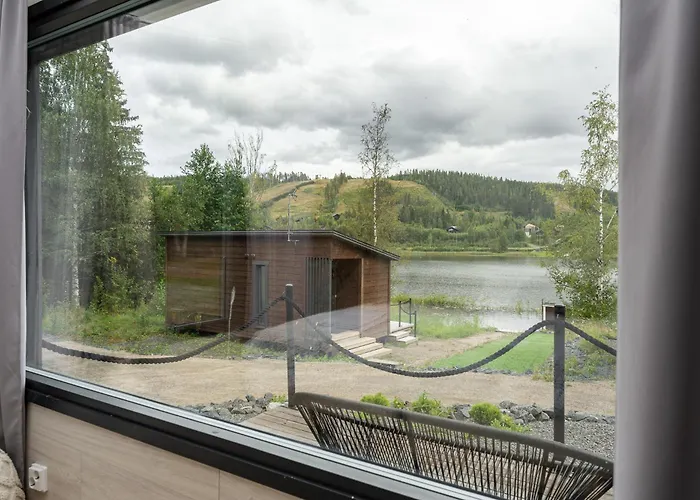 בית נופש Private Himosranta Glass Suite & Jacuzzi *