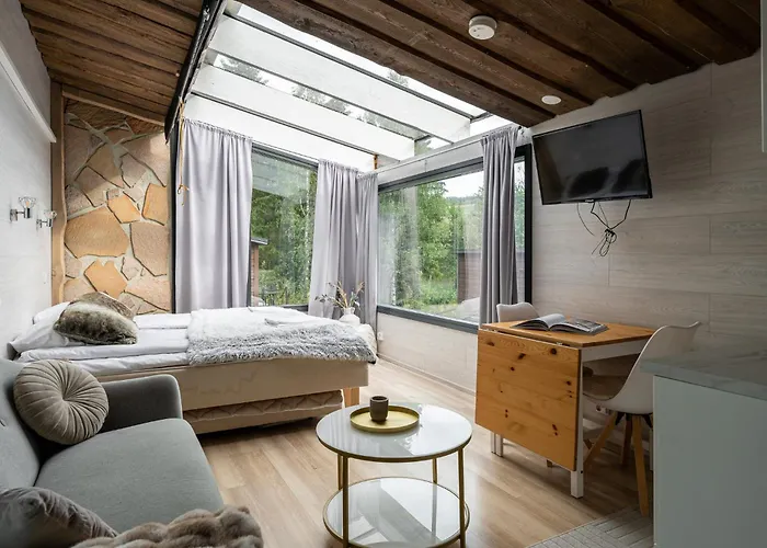 Private Himosranta Glass Suite & Jacuzzi בית נופש